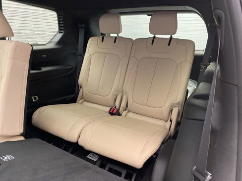 New 2025 Jeep Grand Cherokee L Limited w/ Luxury Tech Group II image 21