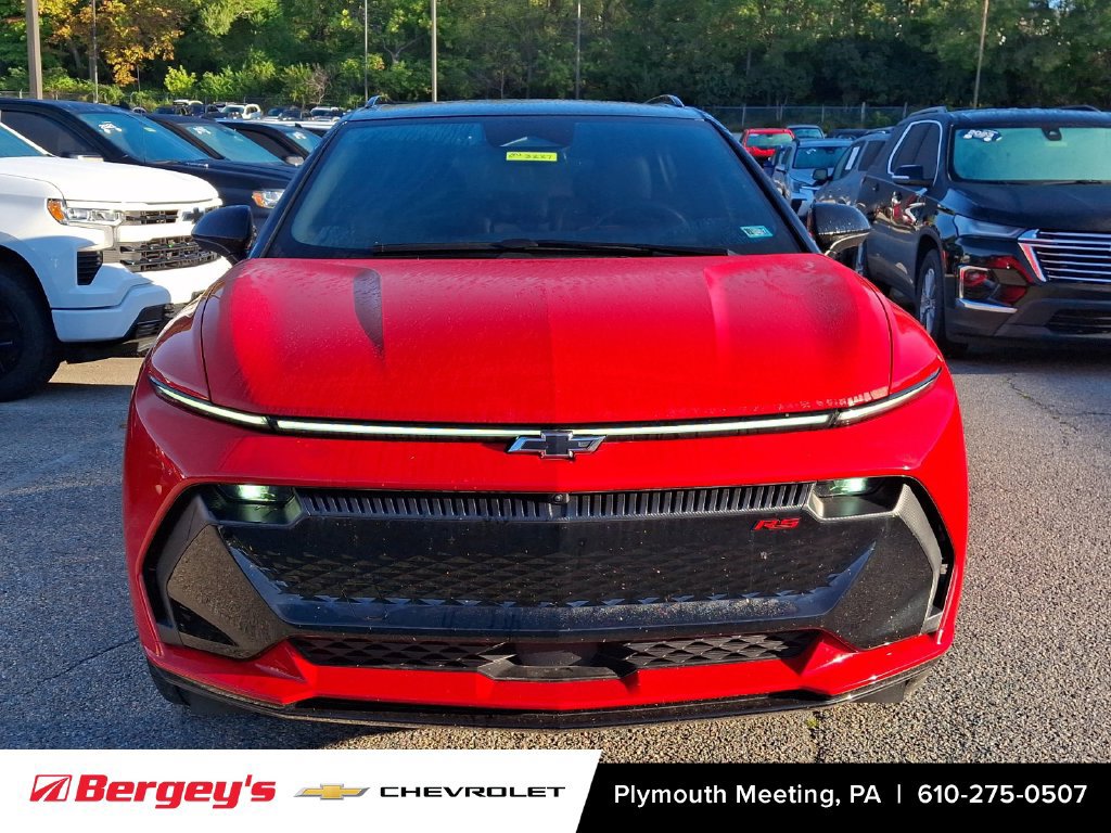 Certified 2024 Chevrolet Equinox EV RS FWD image 3