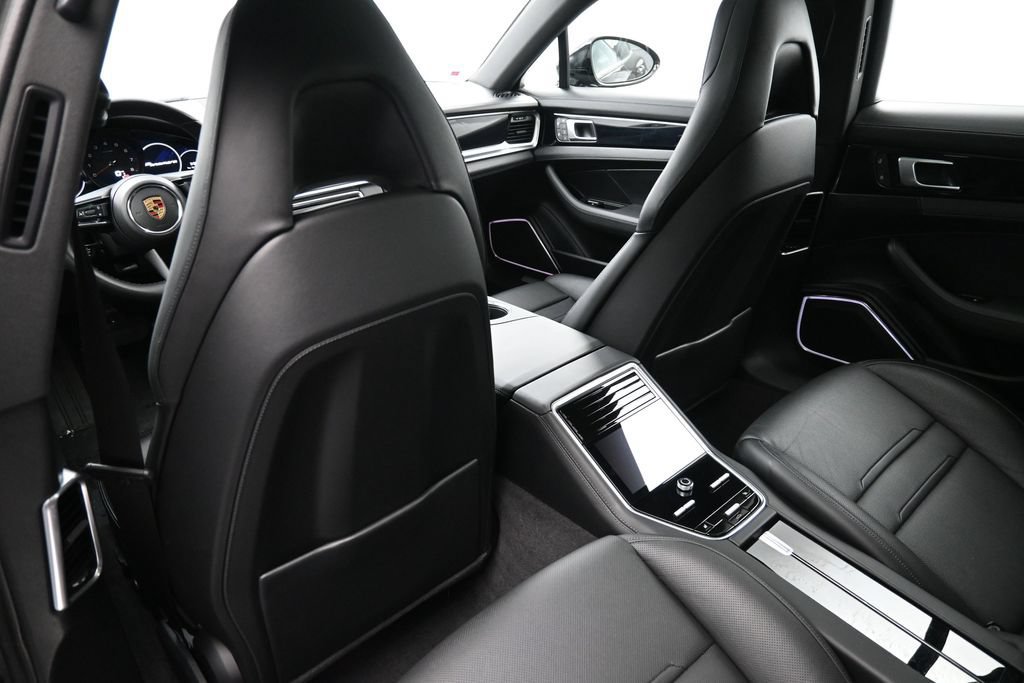 Certified 2023 Porsche Panamera RWD image 8