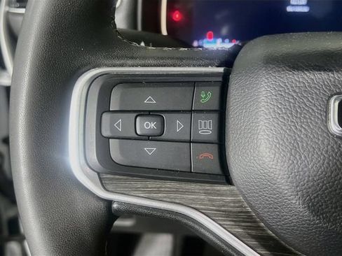 Used 2024 Jeep Wagoneer Series III AWD/4WD image 17