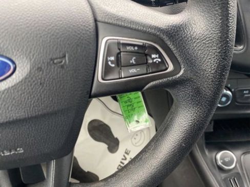 Used 2017 Ford Focus SE image 22