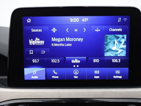 Used 2022 Ford Escape SE w/ SE Sport Appearance Package image 15