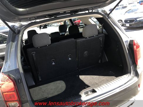 Used 2021 Hyundai Palisade SE FWD image 18