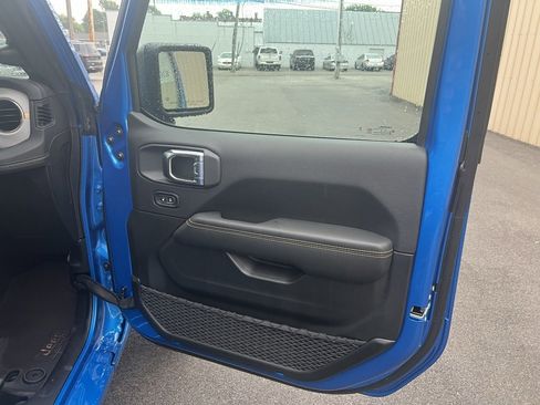 New 2025 Jeep Wrangler Sahara image 27