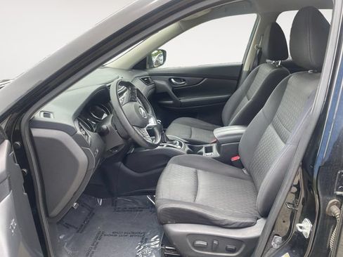 Used 2018 Nissan Rogue SV w/ Premium Package AWD/4WD image 9