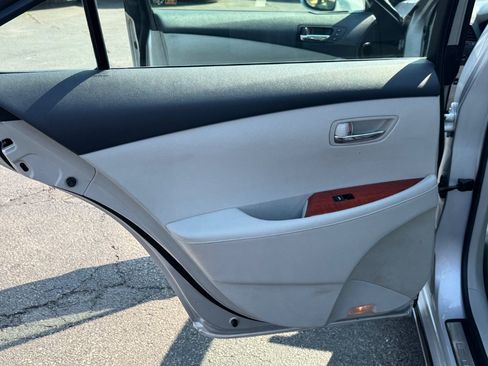 Used 2009 Lexus ES 350 w/ Premium Pkg Plus FWD image 17