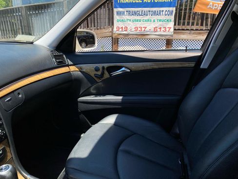 Used 2008 Mercedes-Benz E 350 4MATIC Sedan image 12
