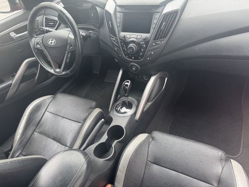 Used 2016 Hyundai Veloster Turbo FWD image 19