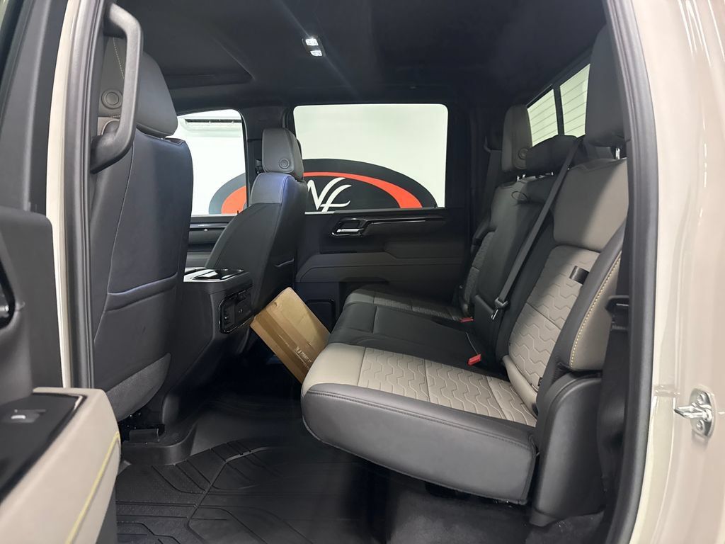 New 2026 Chevrolet Silverado 2500 ZR2 AWD/4WD image 13