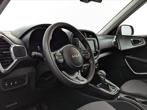 Used 2024 Kia Soul LX w/ Option Group 015 image 24