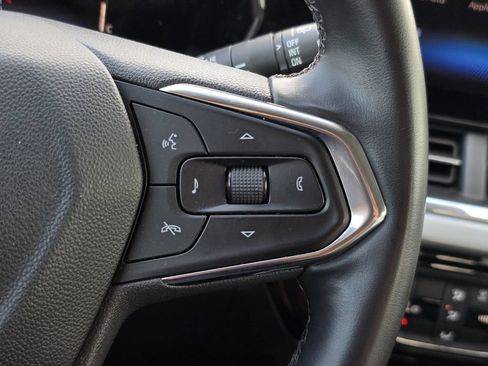 Used 2025 Chevrolet Trax LT w/ Driver Confidence Package FWD image 29