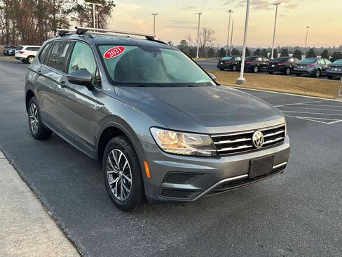 Used 2021 Volkswagen Tiguan S image 6