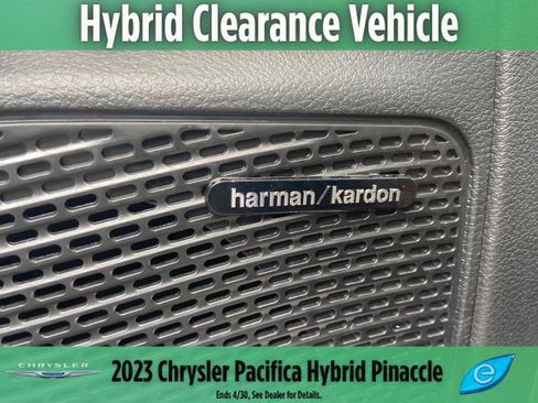 New 2023 Chrysler Pacifica Pinnacle image 40