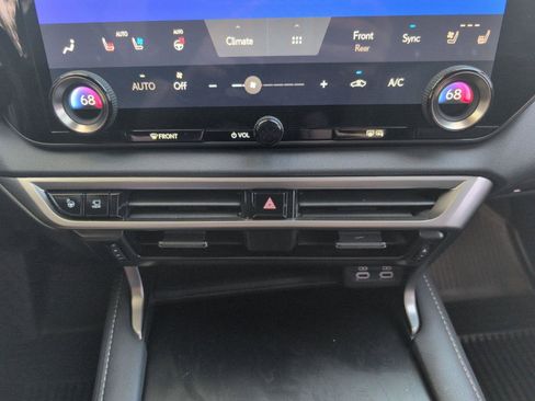 Certified 2023 Lexus RX 350 RX 350 LUX AWD w/ Accessory Package (K3) image 6