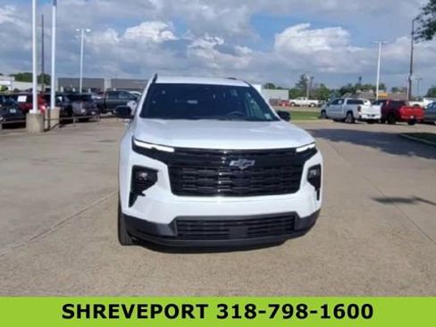 Certified 2025 Chevrolet Traverse LT w/ Midnight/Sport Edition FWD image 3