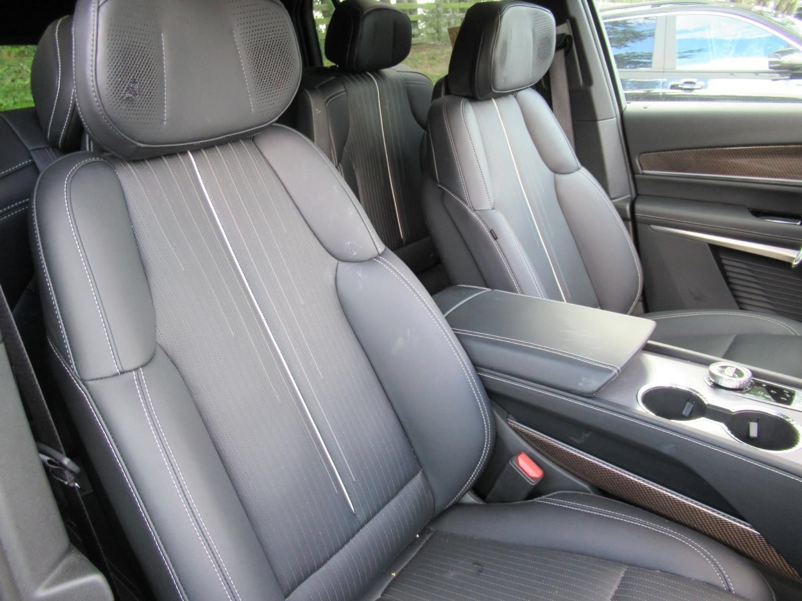 Used 2026 Cadillac Vistiq Sport w/ LPO, Floor Liner Package AWD/4WD image 9