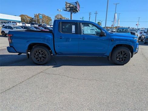 New 2026 Nissan Frontier SV image 2