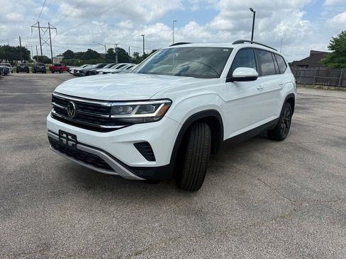 Used 2022 Volkswagen Atlas SE w/ Panoramic Sunroof Package FWD image 7
