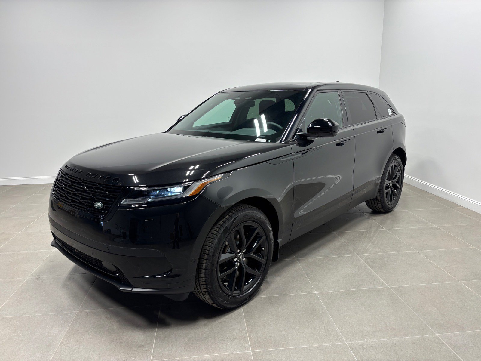 New 2026 Land Rover Range Rover Velar S AWD/4WD image 1