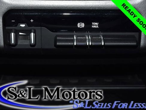 Used 2024 RAM 2500 Big Horn image 17