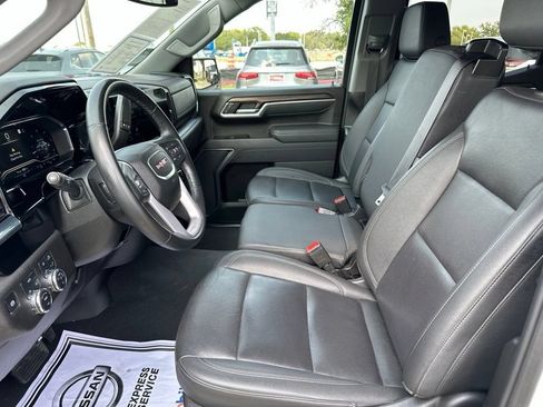 Used 2025 GMC Sierra 1500 SLT AWD/4WD image 26