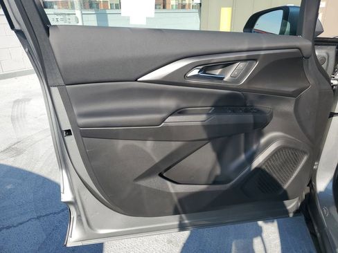 New 2026 Chevrolet Equinox EV LT image 18