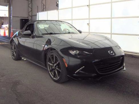 Used 2016 MAZDA MX-5 Miata Club image 3