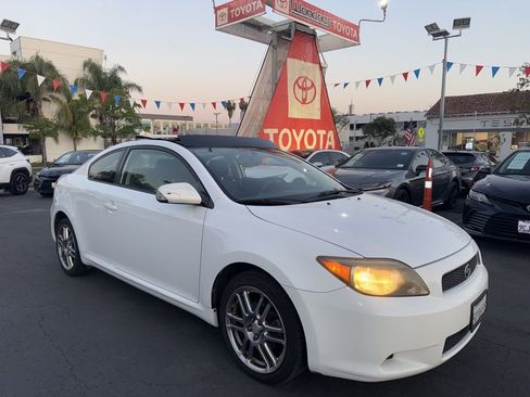 Used 2007 Scion tC image 2