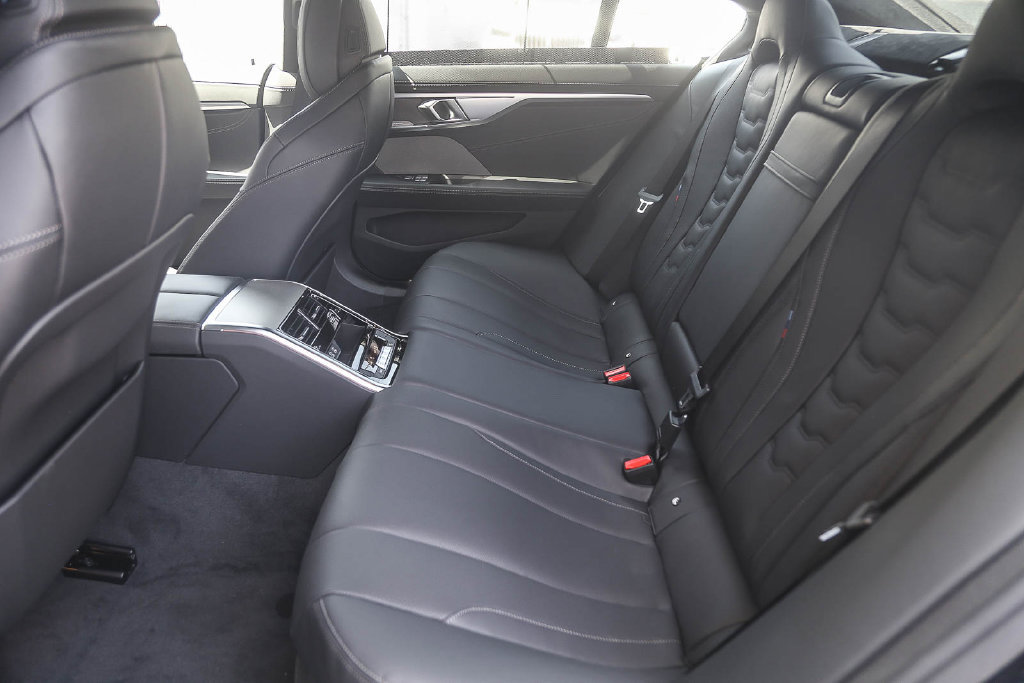 Used 2026 BMW 840i w/ M Sport Professional Package RWD image 15