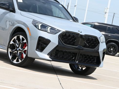 New 2026 BMW X2 xDrive28i w/ Technology Package AWD/4WD image 30