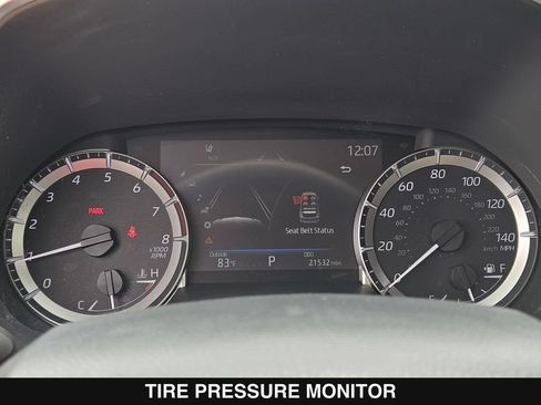 Used 2023 Toyota Highlander XLE FWD image 13