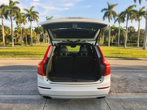 Used 2016 Volvo XC90 T6 Momentum w/ Momentum Plus Package AWD/4WD image 15
