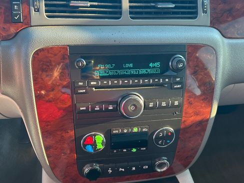 Used 2011 Chevrolet Silverado 2500 LTZ w/ LTZ Plus Package image 15