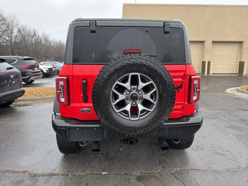 Used 2024 Ford Bronco Badlands image 6