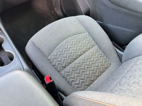 Used 2022 Chevrolet Equinox LT image 31