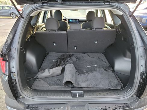 Certified 2025 Hyundai Tucson SE image 22