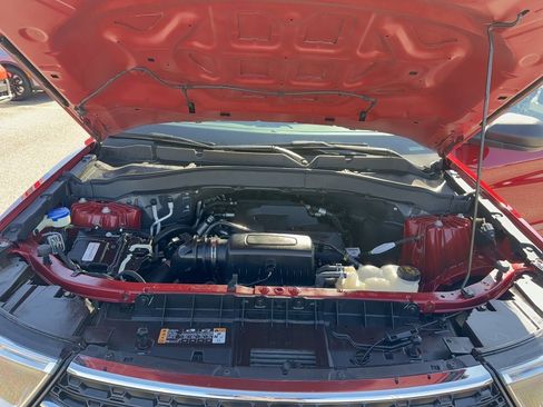 Certified 2020 Ford Explorer XLT w/ Equipment Group 202A image 36