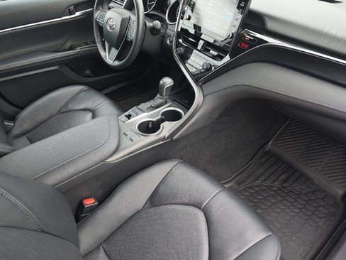 Used 2024 Toyota Camry XLE image 12