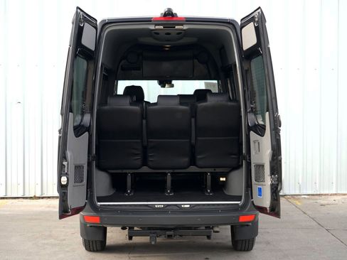 Used 2018 Mercedes-Benz Sprinter 2500 image 10