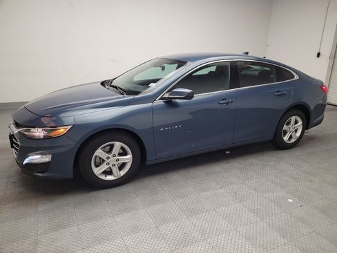 Used 2024 Chevrolet Malibu LT image 2