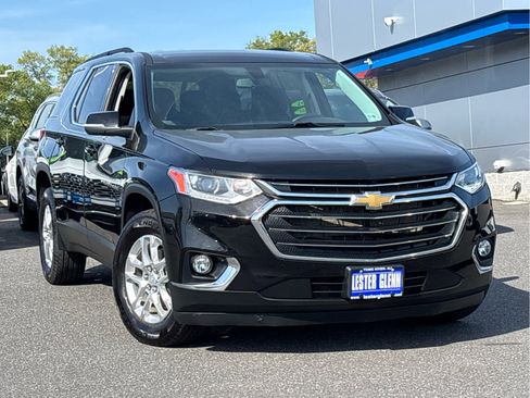 Used 2021 Chevrolet Traverse LT FWD image 30