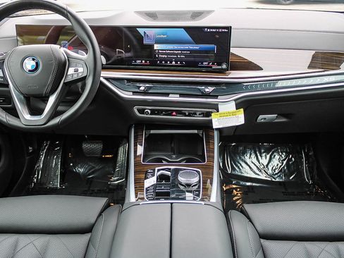 Certified 2026 BMW X5 xDrive50e w/ Parking Assistance Package AWD/4WD image 12