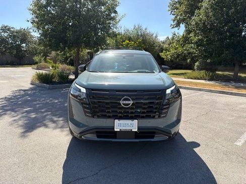 Used 2026 Nissan Pathfinder Platinum w/ Cargo Package FWD image 7