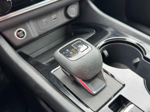 Used 2023 Nissan Rogue S AWD/4WD image 19
