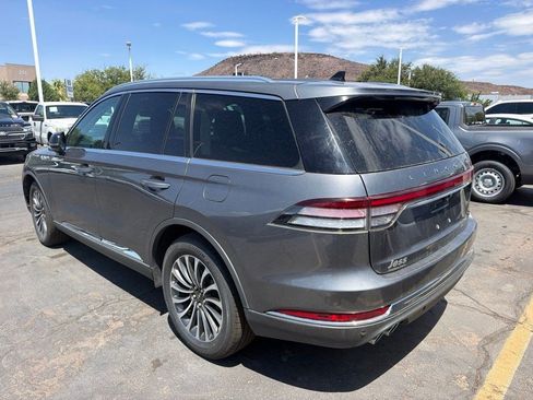 Used 2023 Lincoln Aviator Reserve AWD/4WD image 2