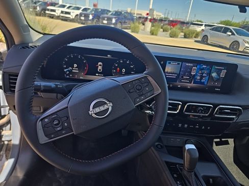New 2026 Nissan Sentra SR w/ Floor Mat Package FWD image 6