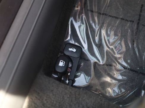 Used 2025 Hyundai Elantra SEL FWD image 15