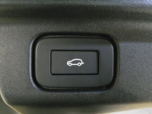 New 2026 Land Rover Range Rover Long Wheelbase SE image 14