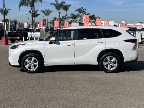 Certified 2024 Toyota Highlander LE image 41