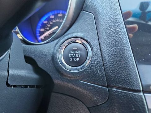 Used 2015 Subaru Legacy 2.5i Limited AWD/4WD image 29